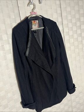 Free People Black coat wool Blend Size 8 Beautiful